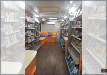 Le bibliobus pour l'éveil à la lecture et le divertissement par le livre, le jeu, la vidéo...