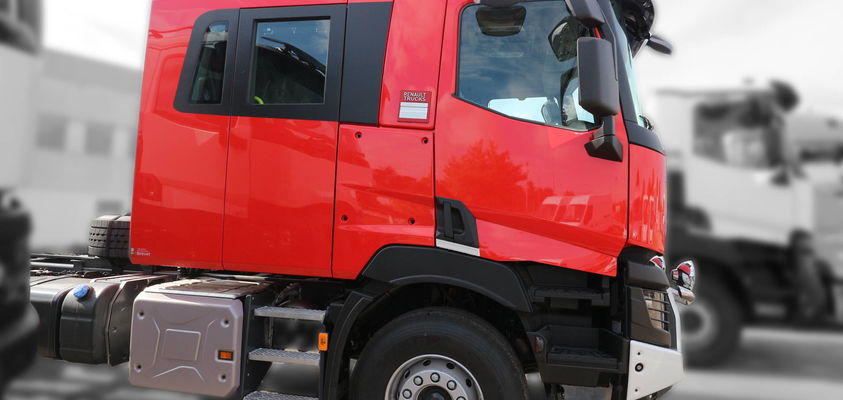 4 portes, 6 places "XXL Confort" Renault Trucks Gamme C/K