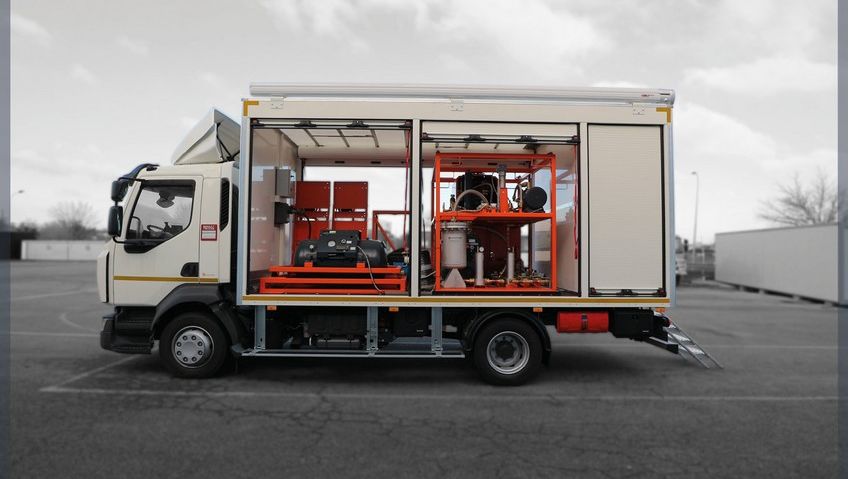 Un camion atelier fonctionnel imaginé et conçu par Brevet Carrosserie