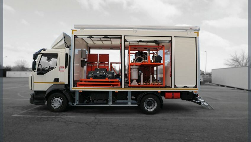 Un camion atelier fonctionnel imaginé et conçu par Brevet Carrosserie