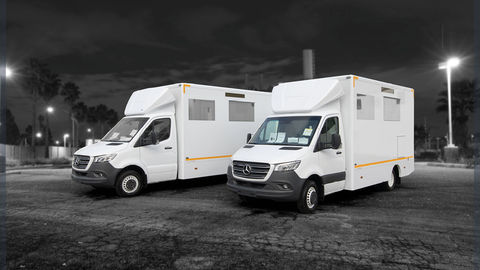 A compact and spacious mobile office