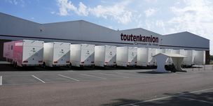 10 camions de dépistage du cancer du sein  à destination de l’Arabie Saoudite sur le départ