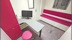 Reception and waiting room as in a traditional medical imaging centre