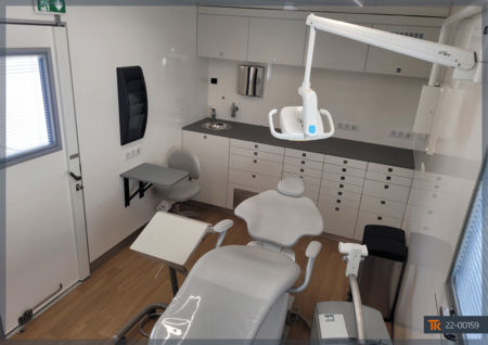 Dental mobility thanks to a robust and durable unit