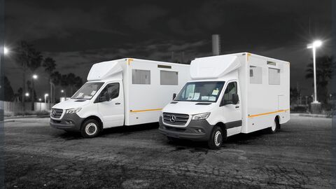 Un bureau mobile compact et spacieux