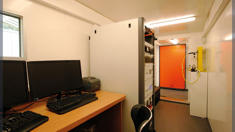 Mobile modular autonomous laboratory
