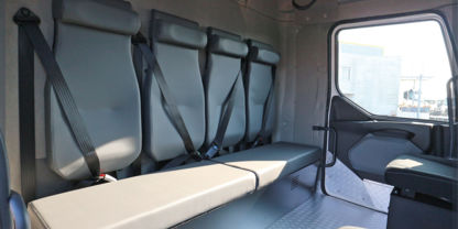 Une banquette 4 places qui allie confort et sécurité