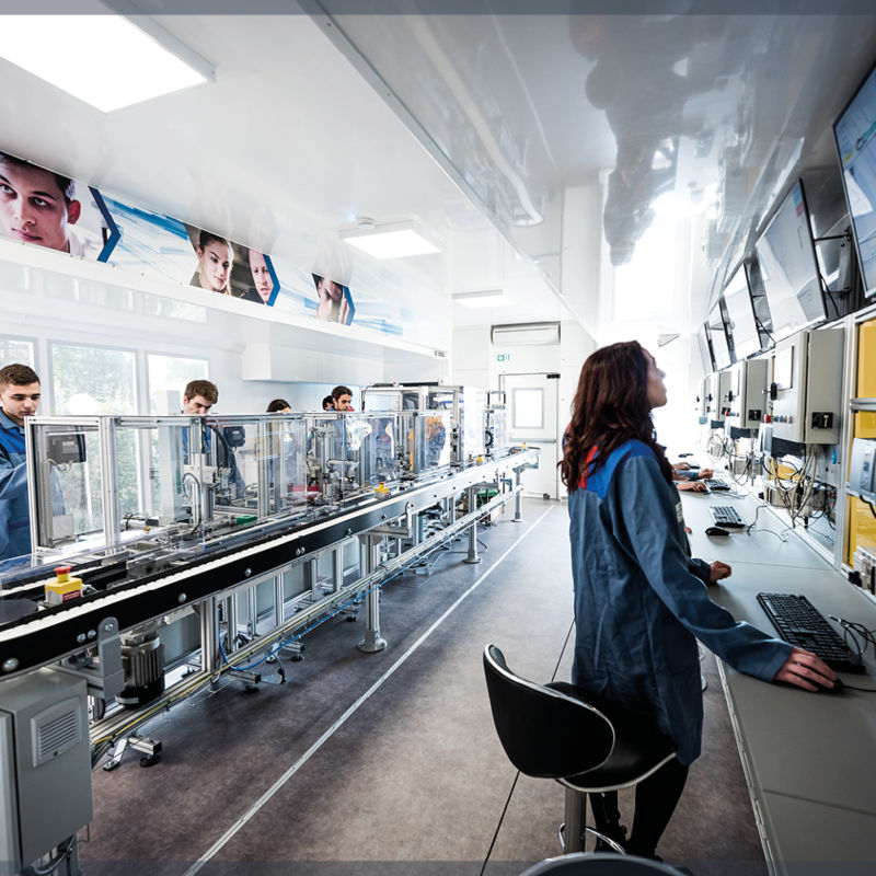 Centre mobile de formation à la découverte des métiers de l’industrie