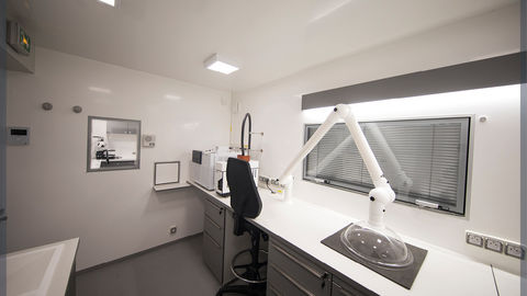 Mobile lab to support fixed research laboratories