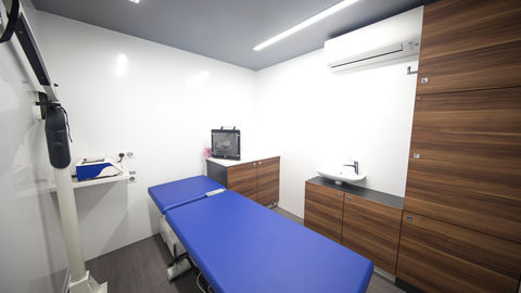Mobile medical tele-imaging unit