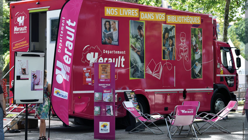 Culture accessible to everyone thanks to this traveling library