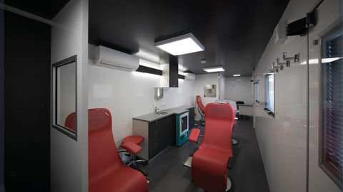 Vehicle dedicated to the comfort of blood donors and medical staff