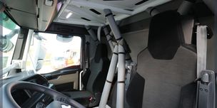 Découvrez l'arceau intérieur ROPS FOPS de Brevet Carrosserie