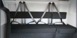 Découvrez la banquette relevable sur coffre Brevet Carrosserie