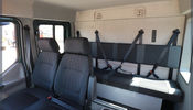 Une cabine de camion pouvant transporter jusqu'à 7 passagers