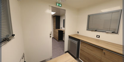 An office space to accommodate up to 3 persons in comfort