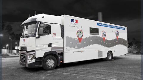 Unité de formation mobile pour la prévention et la sécurité routière dans les armées