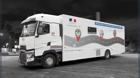 Unité de formation mobile pour la prévention et la sécurité routière dans les armées