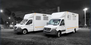 Un bureau mobile compact et spacieux