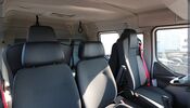 Découvrez une cabine allongée et aménagée sur un camion Renault Trucks