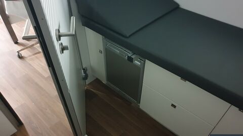 Unité mobile de santé au travail avec secrétariat de biométrie et cabinet médical