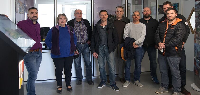 Visite du dernier groupe de la grande équipe carrosserie de chez Brevet