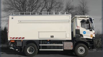 Un véhicule de maintenance du réseau électrique terrestre pour RTE
