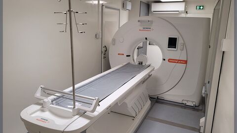 High-performance mobile scanner to support fixed structures and laboratories