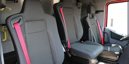 Transportez une personne de plus au sein de votre équipe grâce à l’ajout d’un 3ème siège central