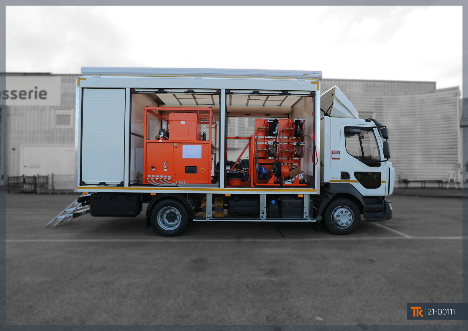 Un camion de maintenance fonctionnel grâce à ses équipements et son espace  atelier