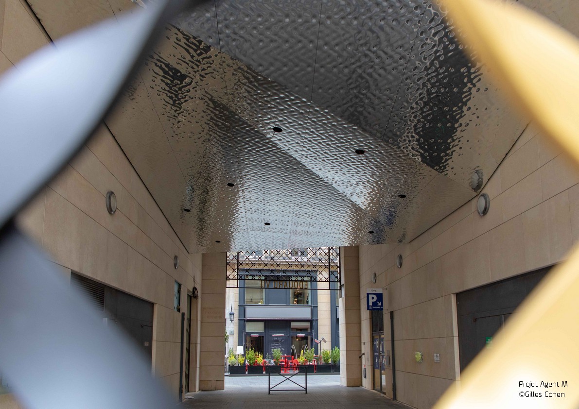 Plafond miroir au Théâtre Edouard VII à Paris - Projet Agent M ©Gilles Cohen